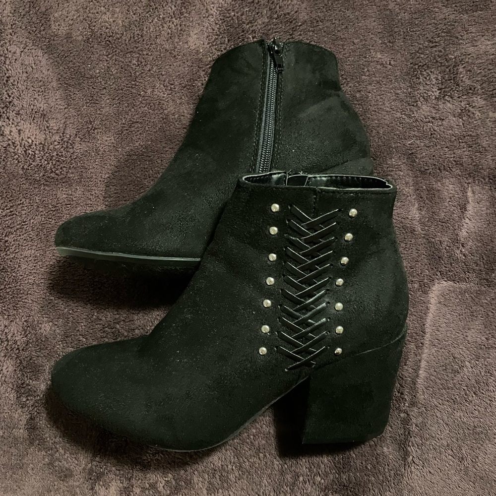 Cute black booties